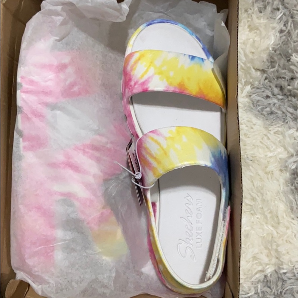 Brand New Sketchers Tye Dye Footsteps Sandals